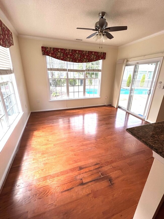 Photo - 3129 Gallahad Dr