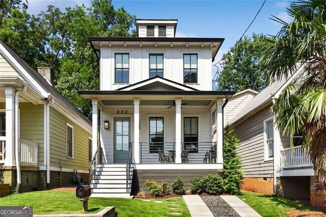 Photo - 222 Lampkin St NE