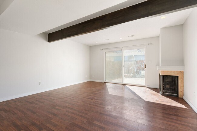 Photo - 2 bedroom, 1 bathroom in Loveland.