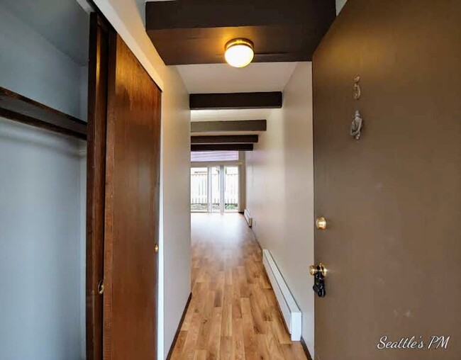 Photo - 2 SW 119th St Apartamento Unidad 5