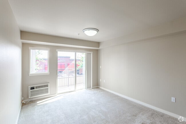 2BR, 1BA - 794 SF
