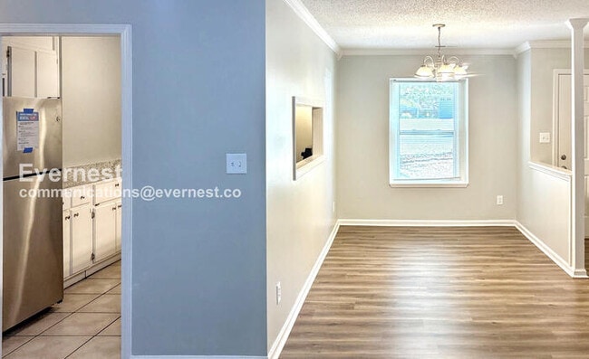 Photo - 106 Greenwood Cir