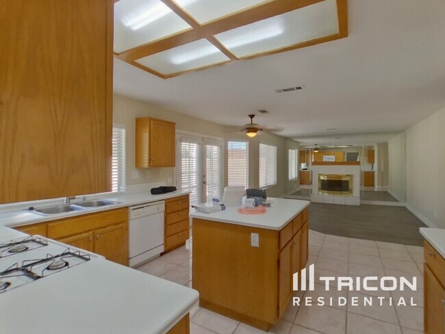 Photo - 1584 Bright View Dr