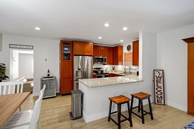 Photo - 401 NW 21st Ct