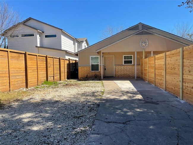 Building Photo - 1115 Brookswood Ave Rental