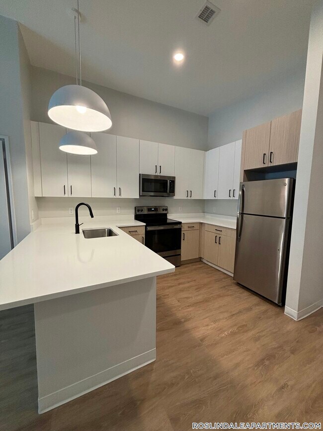 Building Photo - 289 Walk Hill St Unit 113