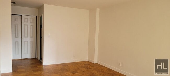 Photo - EAST 36 STREET Unidad 12H