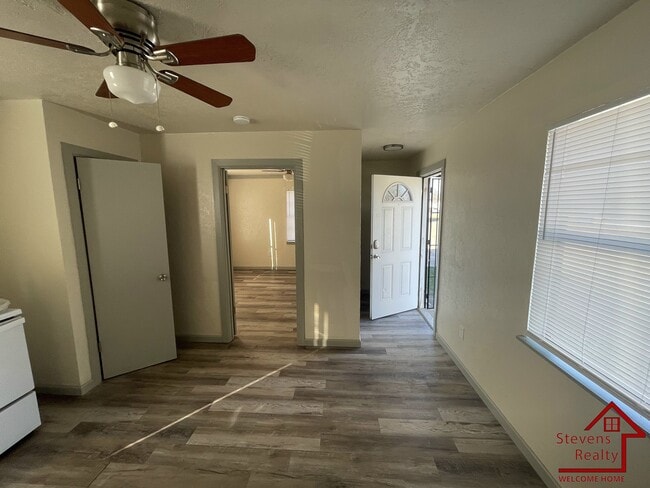 Photo - 307 SW 19th St