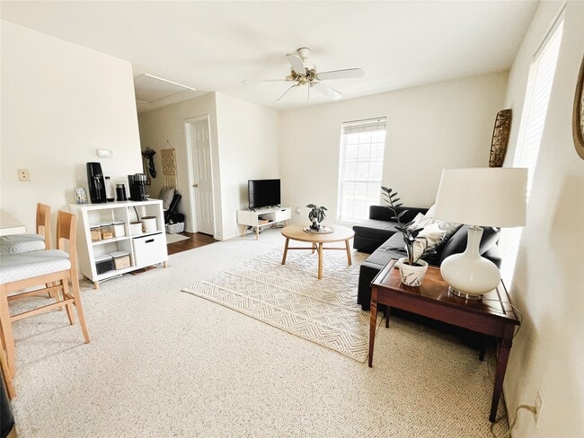 Photo - 3127 Bernardo De Galvez Ave