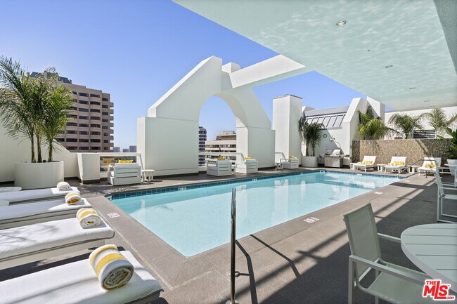 Photo - 10520 Wilshire Blvd