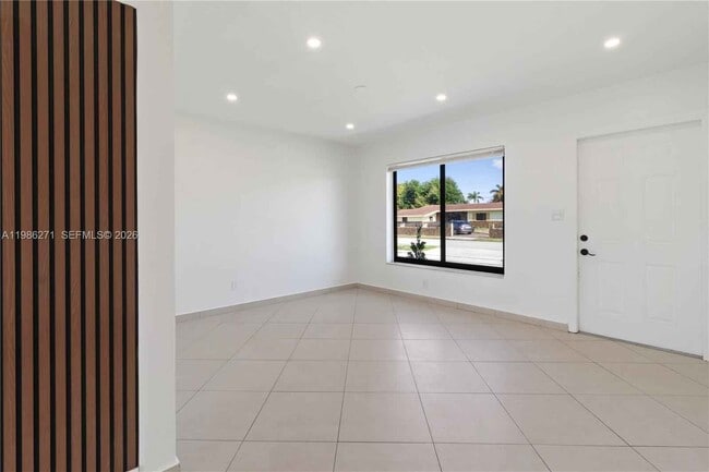 Photo - 5420 NW 182nd St