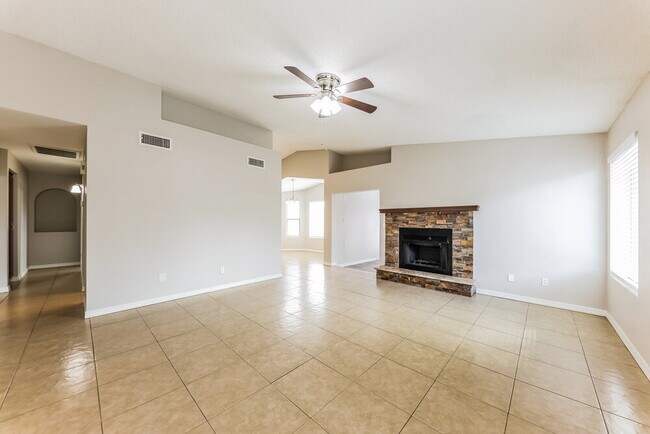 Photo - 5209 N 78th Dr