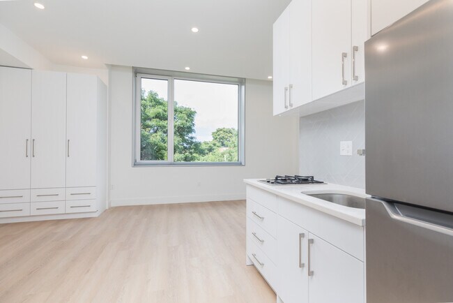 Building Photo - 1120 Harrison Ave Unit 209 Rental