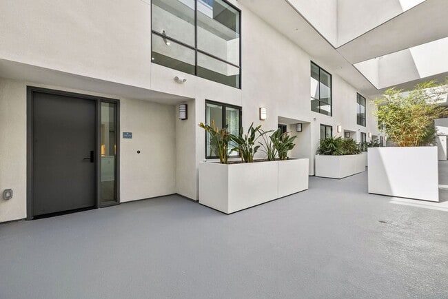 Building Photo - 24722 Del Prado Ave