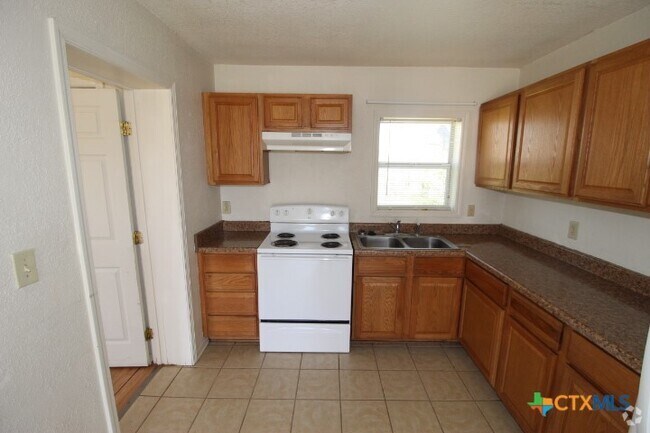 Building Photo - 203 W Bobwhite Ln Rental