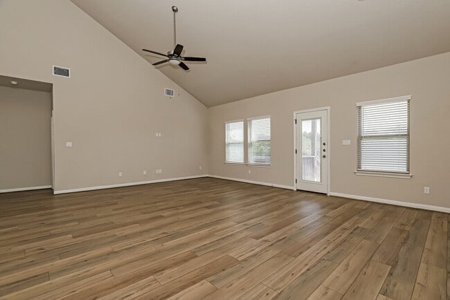 304 Shelton Pass