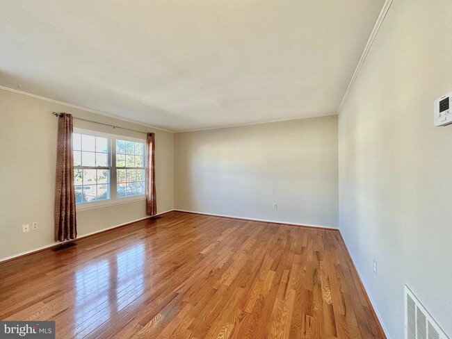 Photo - 402 Carousel Ct
