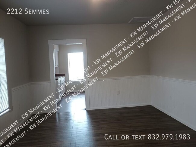 Photo - 2212 Semmes-