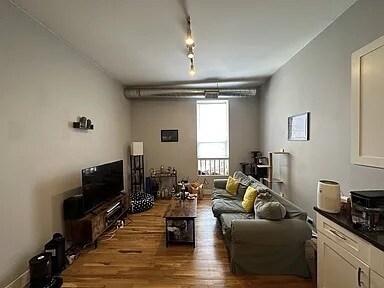 Photo - 1433 N Milwaukee Ave