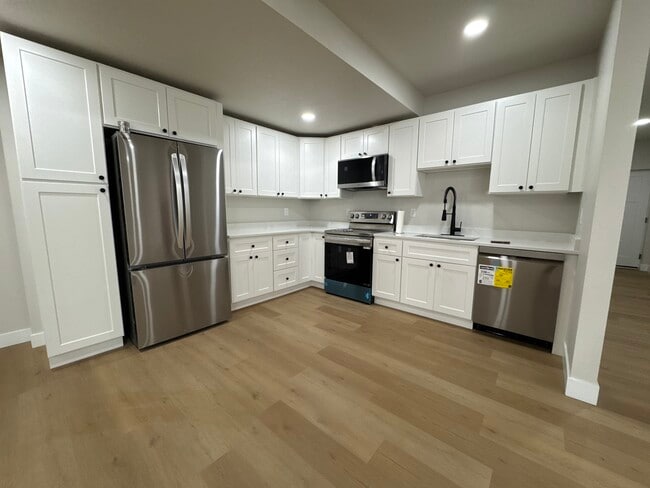 Building Photo - 4589 W Hiddleston Dr Unit In-law Basement