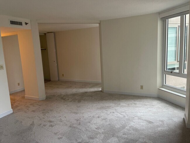 Photo - COPLEY SQ NEAR NU AND BERKLEE, LUX 3 bed ...