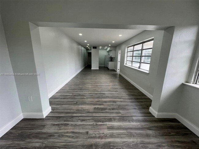 Building Photo - 245 NE 191st St Unit 3014 Rental