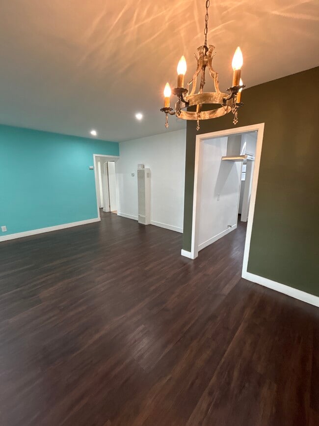 Living Room view towards Bedrooms & Kitchen - 5510 York Blvd Unit 5510 YORK BLVD.