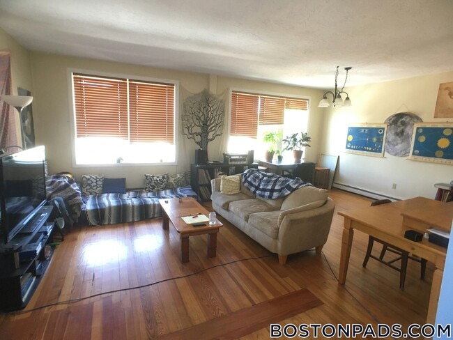 Photo - 9 Saybrook St Unit 3