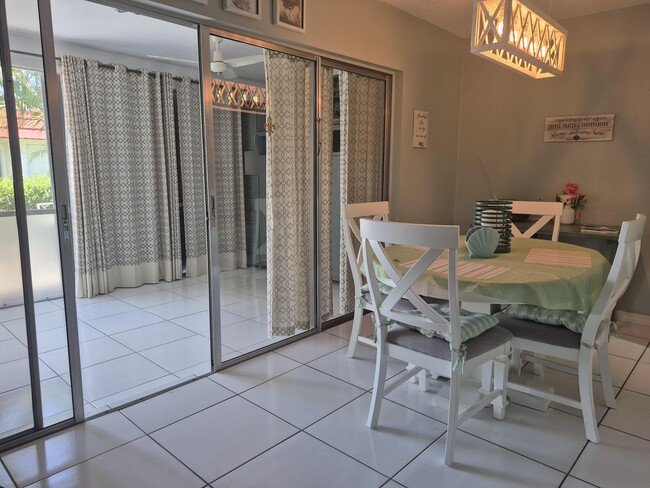 Photo - 5800 Fernley Dr W