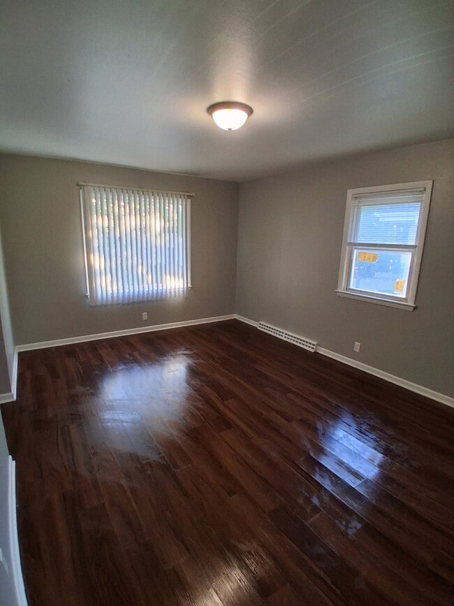 Building Photo - 4878 N 50th St Unit Upper