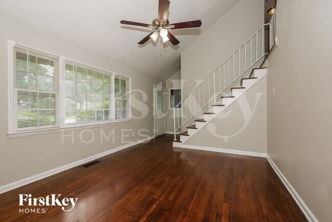 Photo - 1517 Flicker Rd