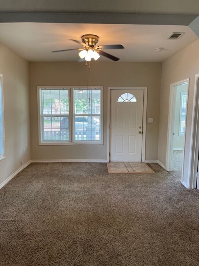 Photo - 2307 Reuter Ave Unidad House