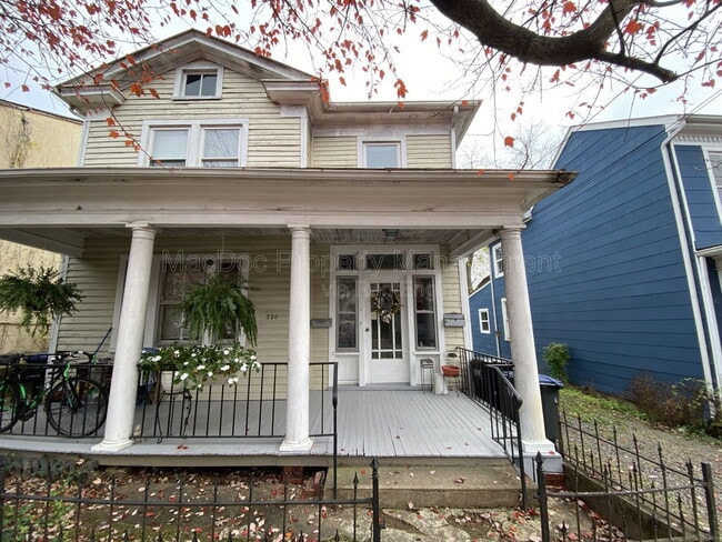 Building Photo - 320 Wolfe St Unit A