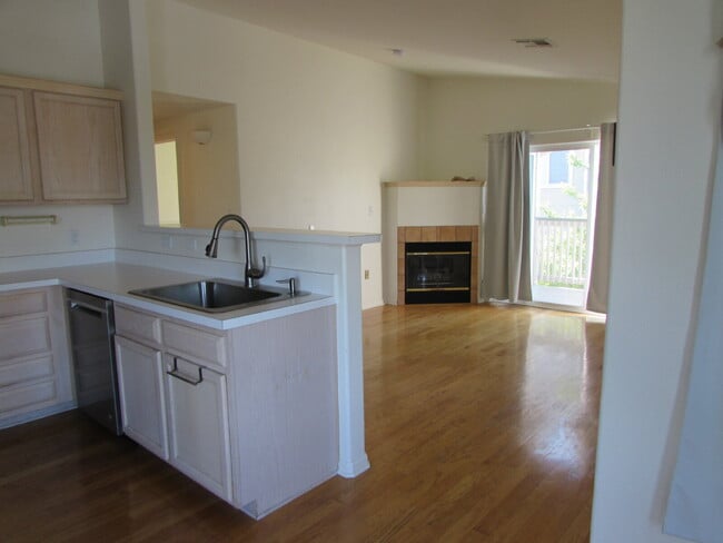 Building Photo - Canyon Ranch 2 Bedroom, 2 Bath, 2nd Story Condominium Unit 203