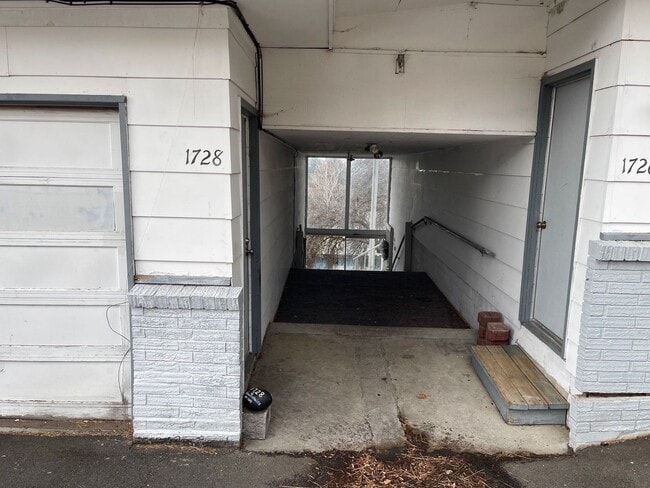 Building Photo - 1728 Kemberly Rental