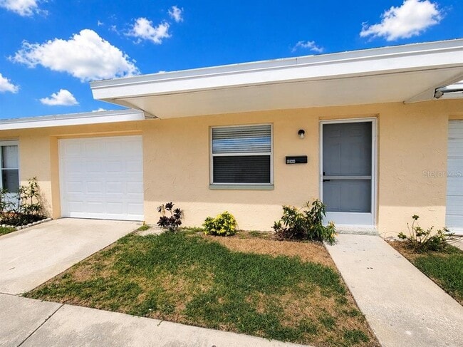 Photo - 4944 Elkner St