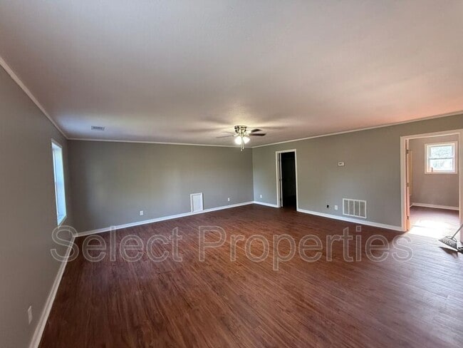 Photo - 722 Kitchen St