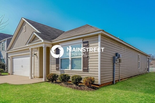 Photo - 3 Bedroom Pet-Friendly Home in MONTEVALLO, AL with Main Street Renewal