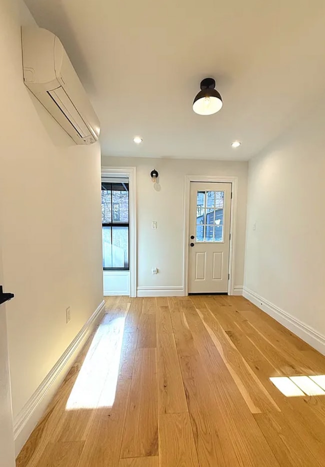 Habitación adicional - 938 Putnam Ave Unidad Floor 1