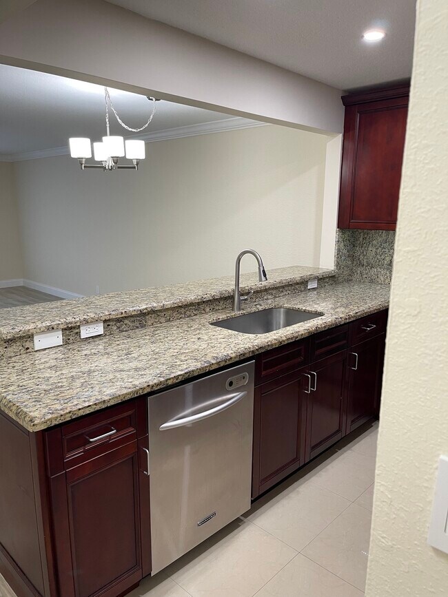 Photo - 5911 NE 14th Ln Unit Riviera Park