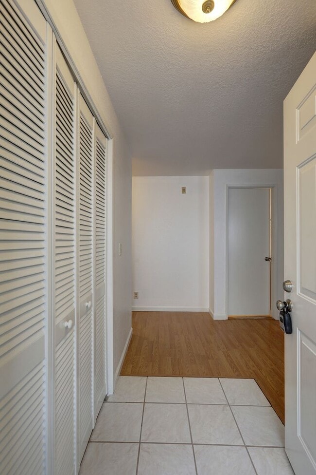 Photo - Beautiful 2 Bedroom Condo in Great Highlands Neighborhood!!