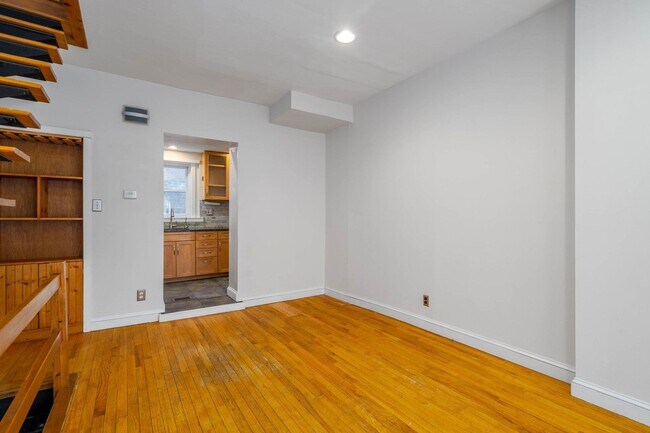 Photo - 802 LeCount St