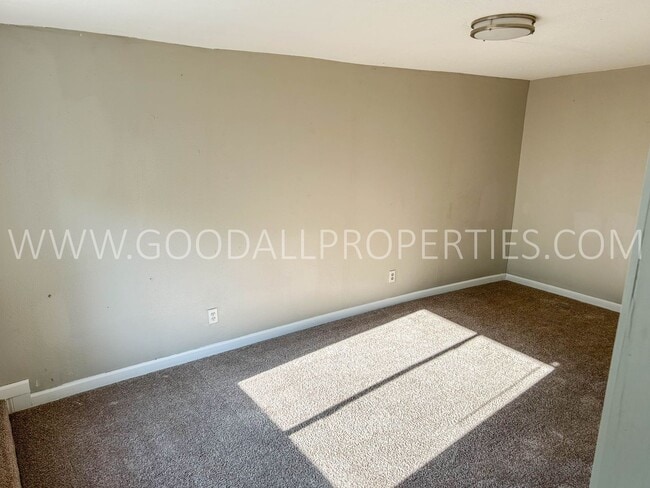Photo - Charming 3 Bed, 1 Bath Home in Southwest Des Moines