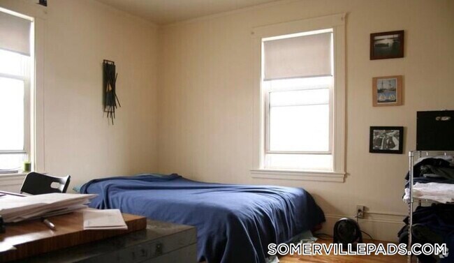 Building Photo - 155 Summer St Rental