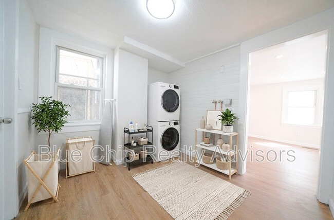 4 Foster Ct Unit 4