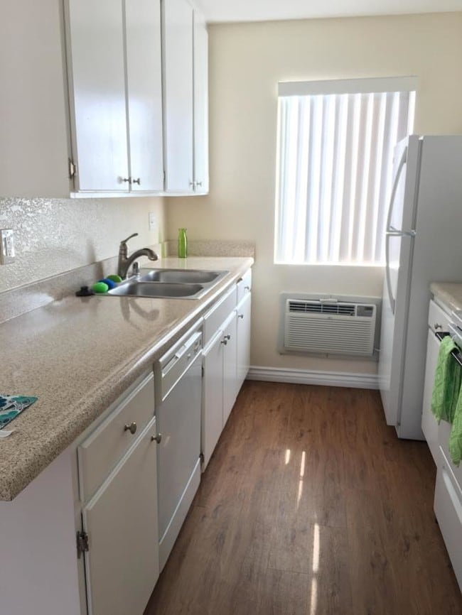 Chateau Spring Gardens Apartments