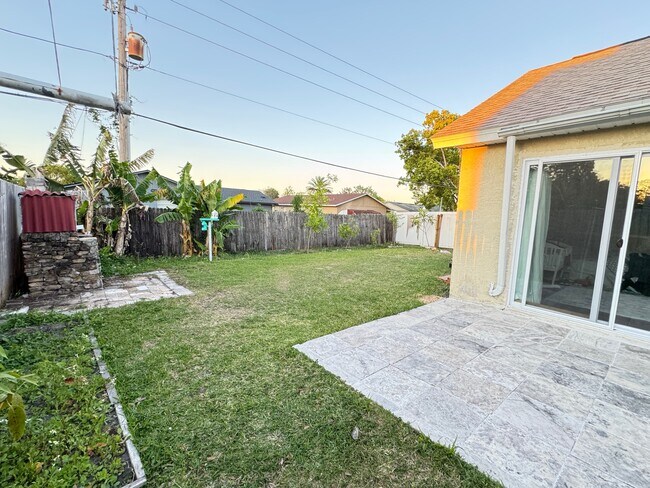 Photo - 10313 Crystal Point Dr