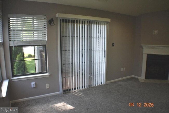 Photo - 32 Basswood Ct