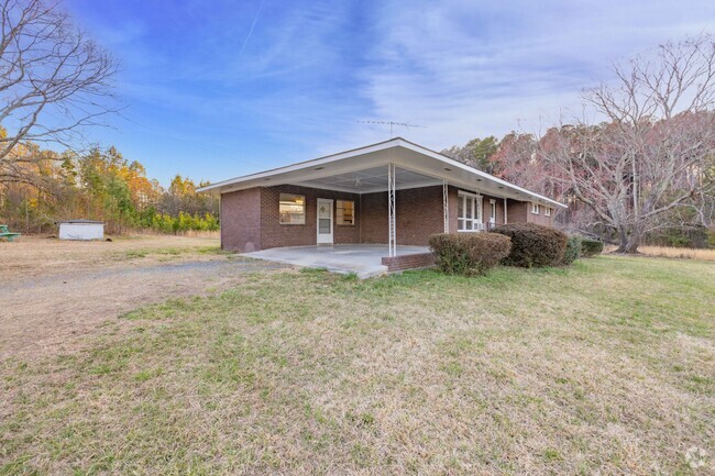 Building Photo - 44261 Old U.S. 52 Rental