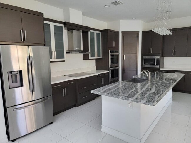 Photo - 917 SW 113th Way
